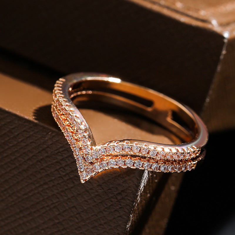 Irregular Geometrischer Roségold Ring
