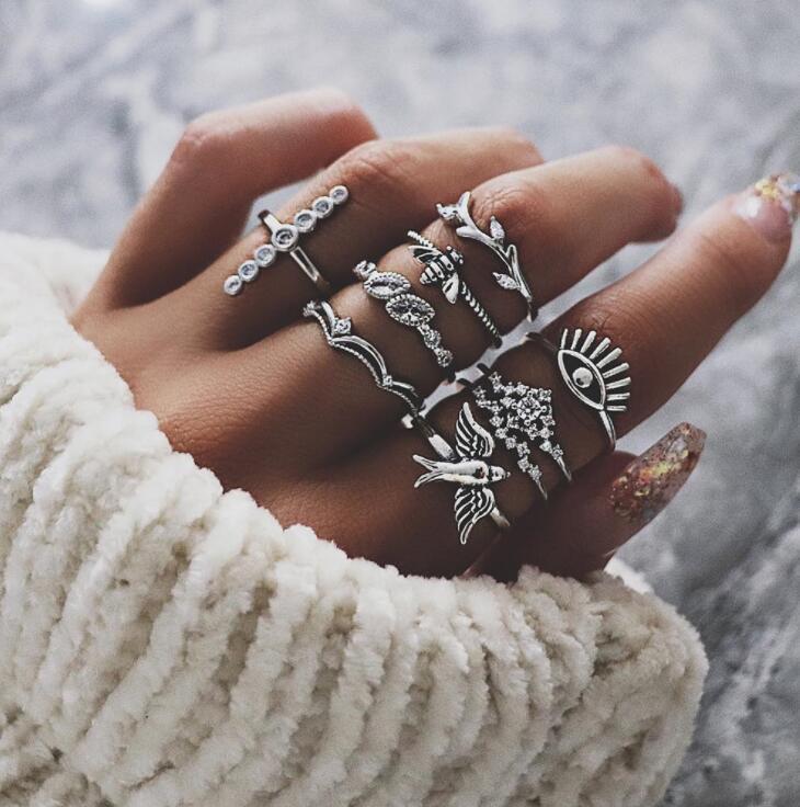 👁️ 9-teiliges Ring-Set mit Krone, Ästen und Evil Eye Symbolik