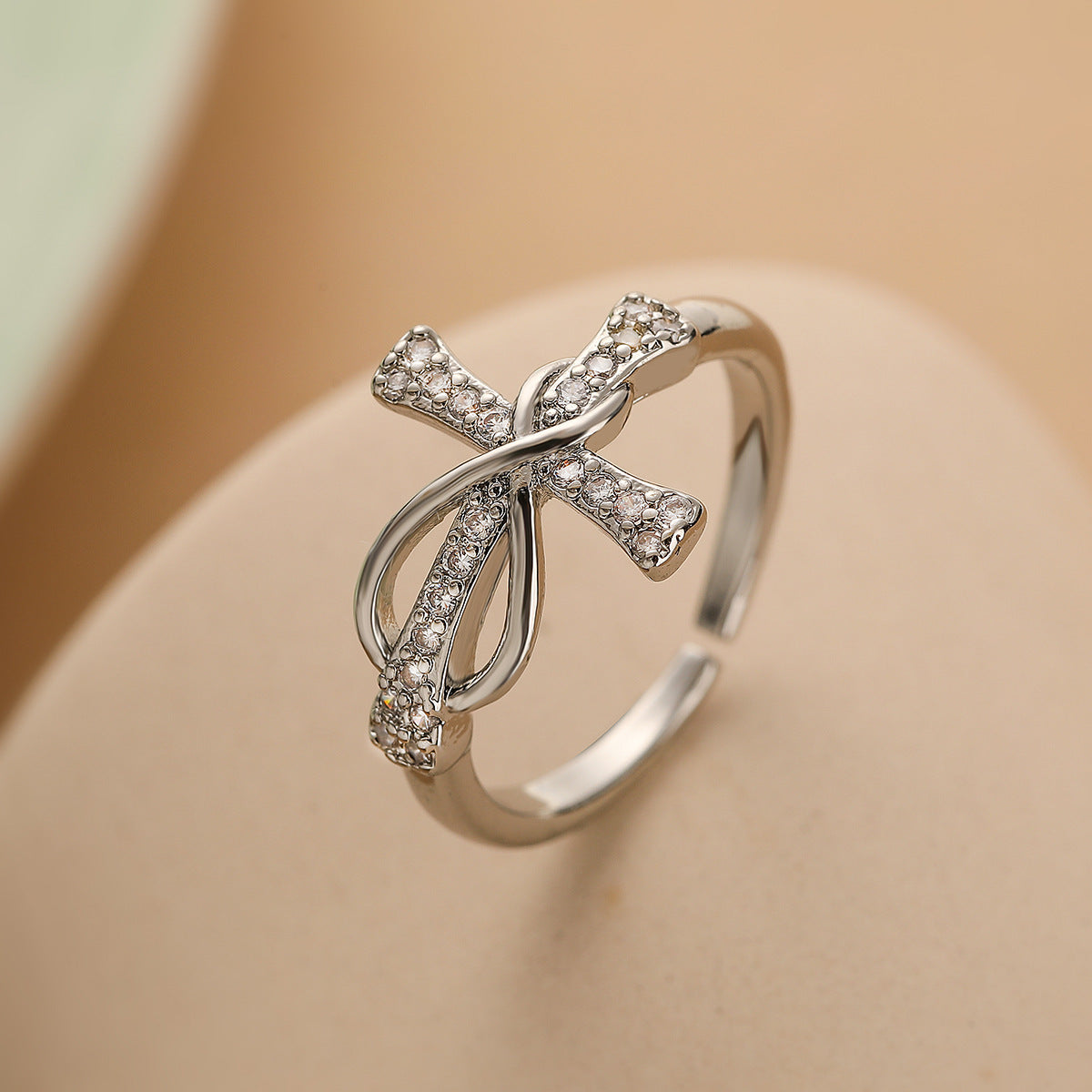 CROSS SIGNATURE - Markanter Ring mit Kreuzmotiv