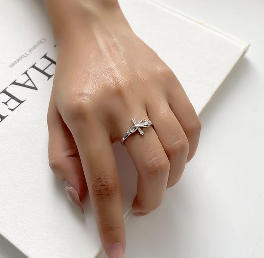 CROSS SIGNATURE - Markanter Ring mit Kreuzmotiv