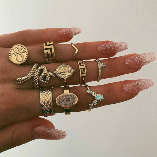 💎 10-teiliges Statement-Ringset im Diamant-Stil