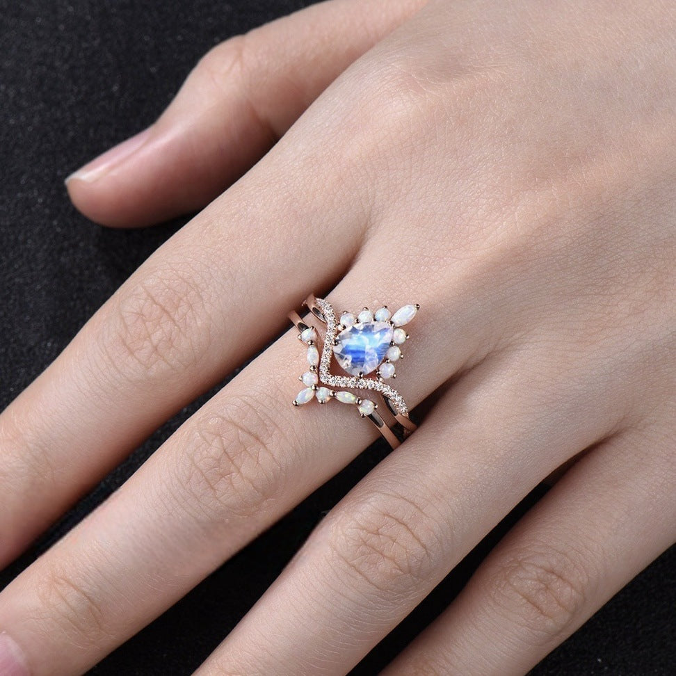 TEARDROP LUXE - Ring mit Tropfenförmigem Stein