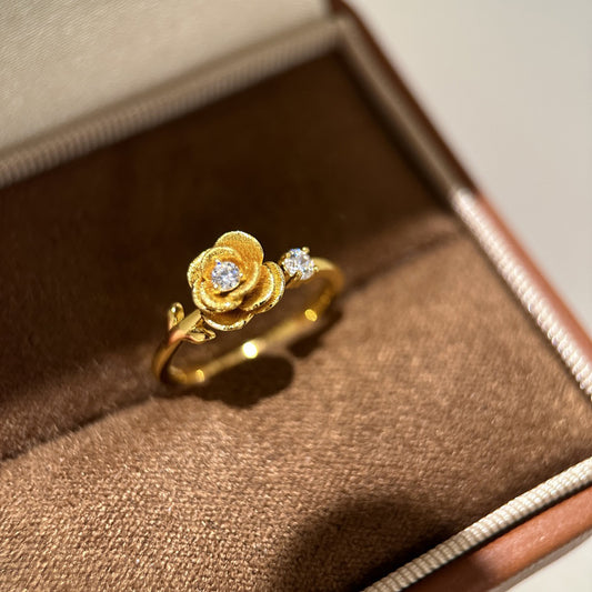 🌹 Verstellbarer Ring mit Blüten und Diamant-Optik